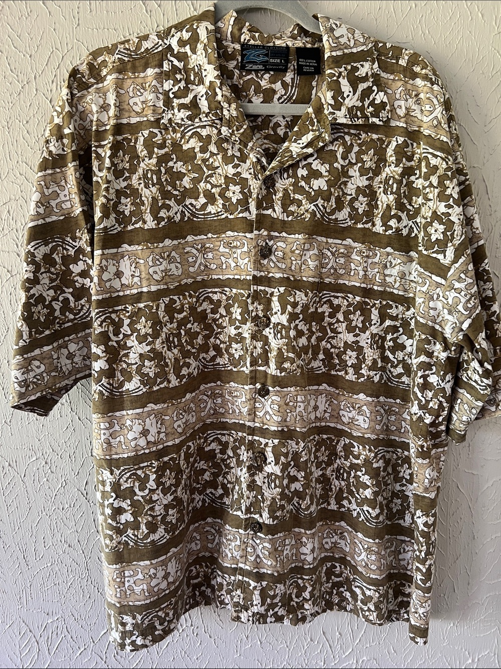 Casual Short-Sleeve Button Shirt — Olive & White Pattern